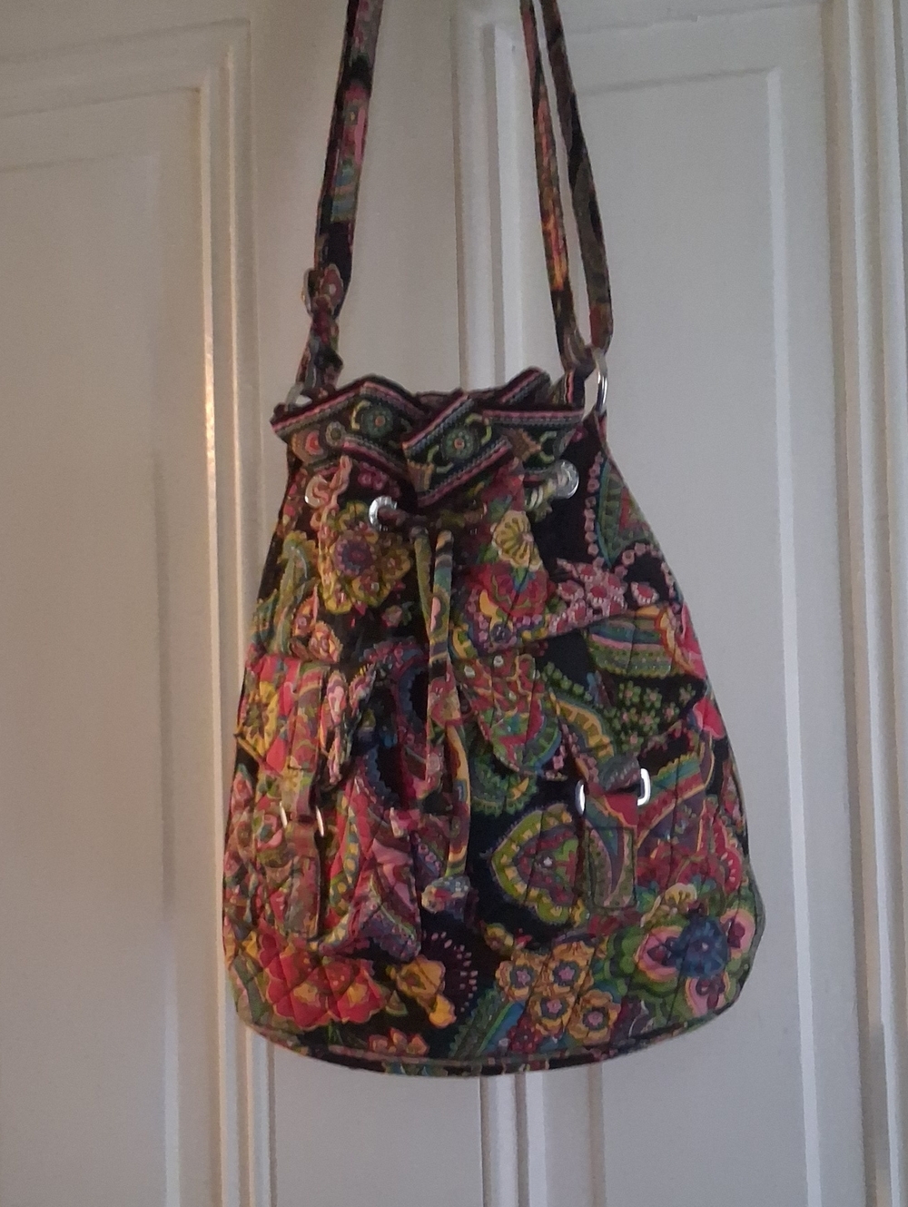 Colorful Vera Bradley Bucket Bag (Like New)